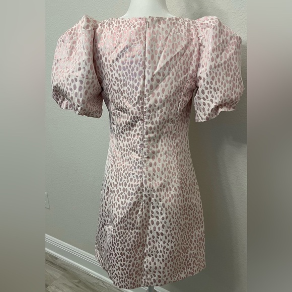 Crown & Ivy Light Pink Women's Short Puff Sleeve Jacquard Cocktail Dress Size 6 - Picture 6 of 11